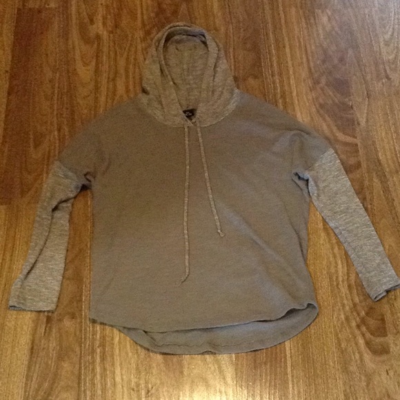 Rue 21 Sweatshirt - Picture 1 of 2